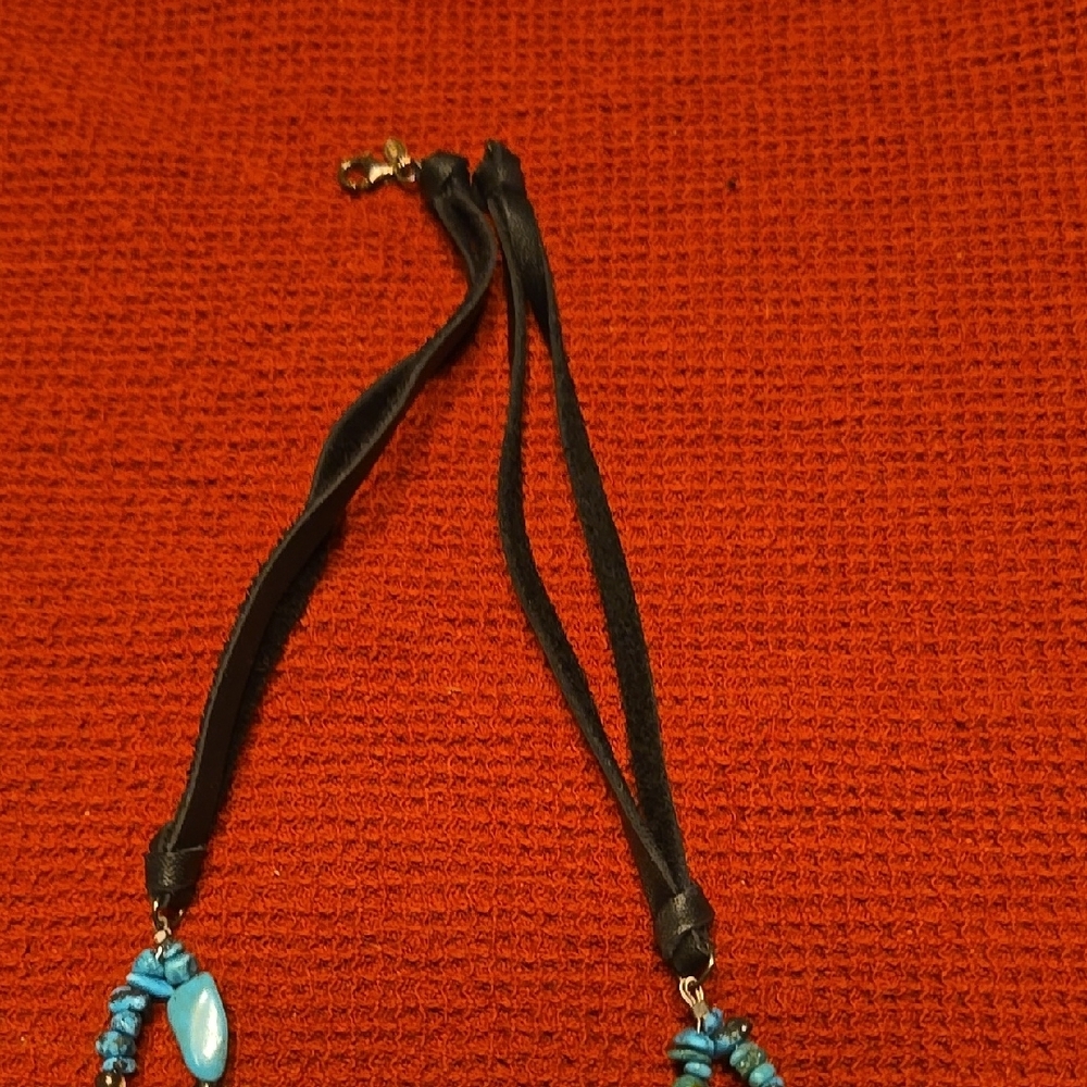 Turquoise and Pearl Beaded Necklace - Picture 3 of 7